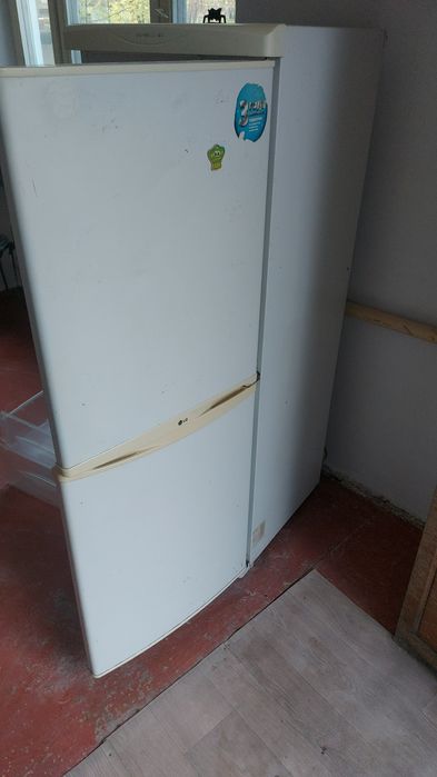 Продам  холодильник