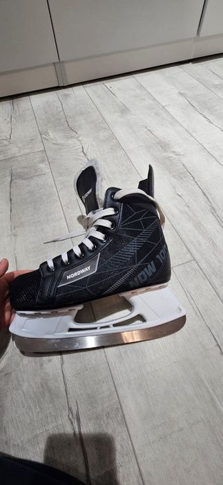 продам коньки в идеальном состоянии
