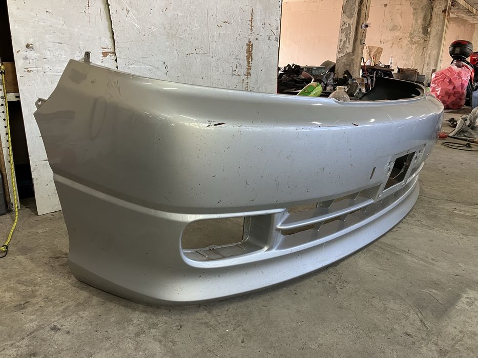 Предна броня за Toyota Hiace Тойота Хиейс 2006-2012г