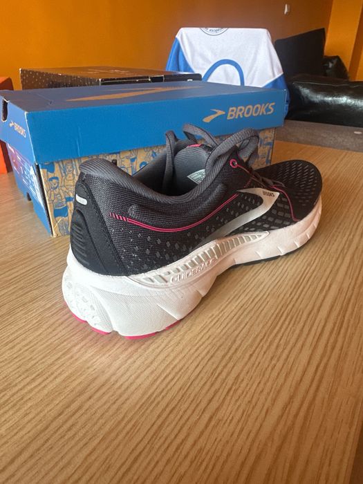 Дамски маратонки Brooks Ghost 14 GTX