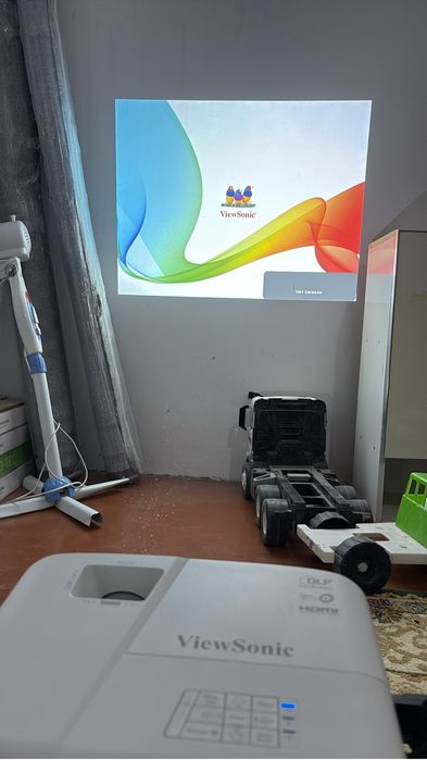 Проектор в отличном состояние.