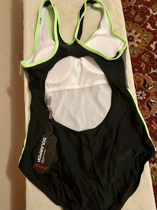 сплошной купальник М размер, новый