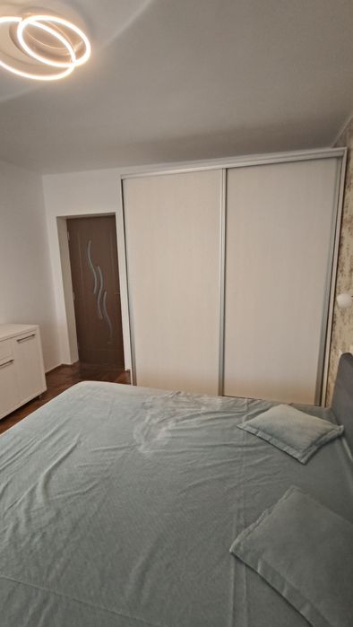 Apartament de închiriat.