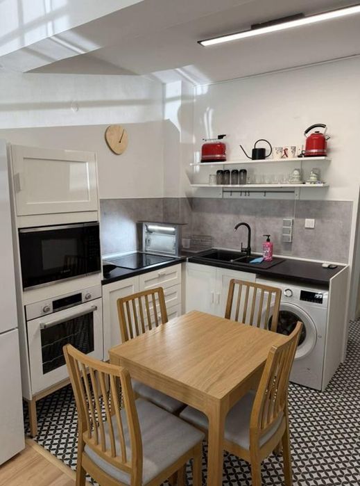 Дава се под наем Тристаен апартамент в София, Слатина - 76 кв.м за 897.6 € - Снимка #2