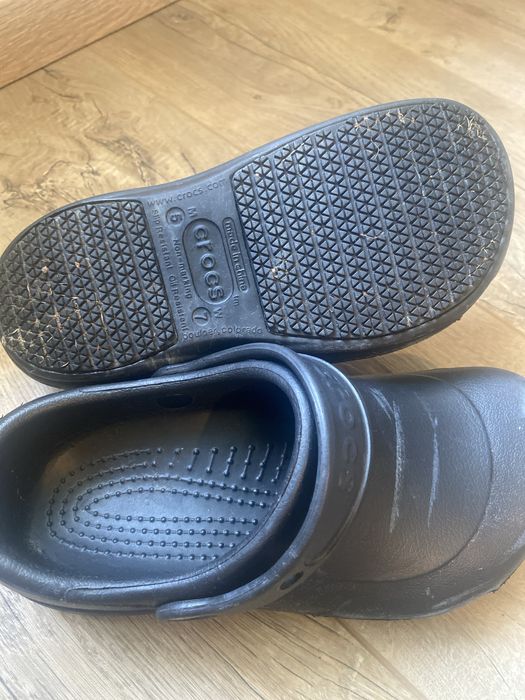 Papuci Crocs 37 slapi originali