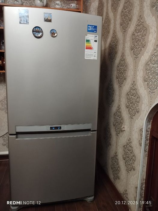 Продается холодильник