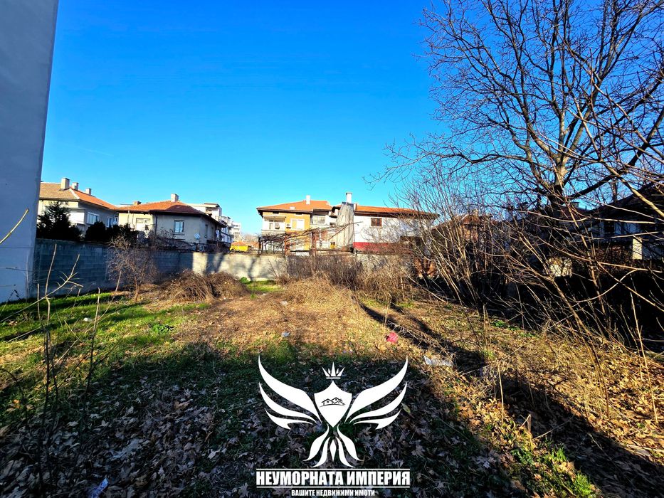 Под наем земя, парцел, паркинг 376кв.м. в Асеновград, първа линия