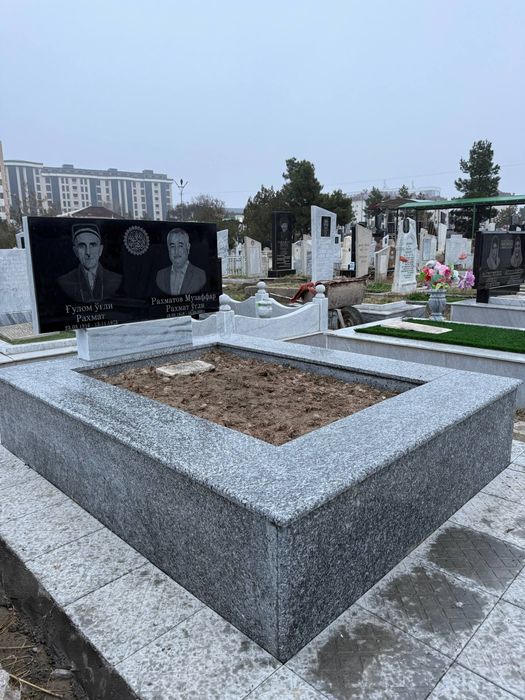 Кабр Тощлар Памятник