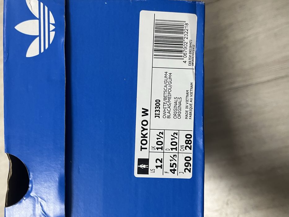 Adisas tokyo оригинал