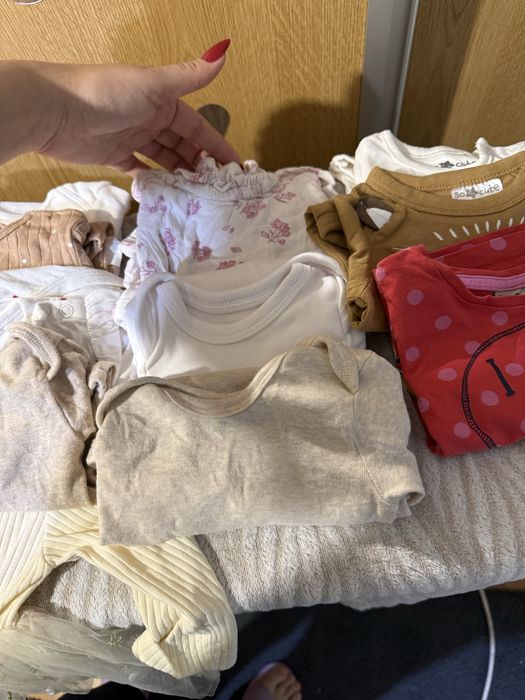 Lot 30 articole body si pantaloni fetite 3-6 luni