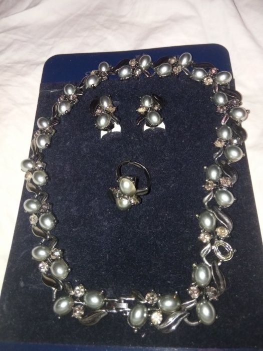 Продается новый комплект. Состояние отличное и качественно