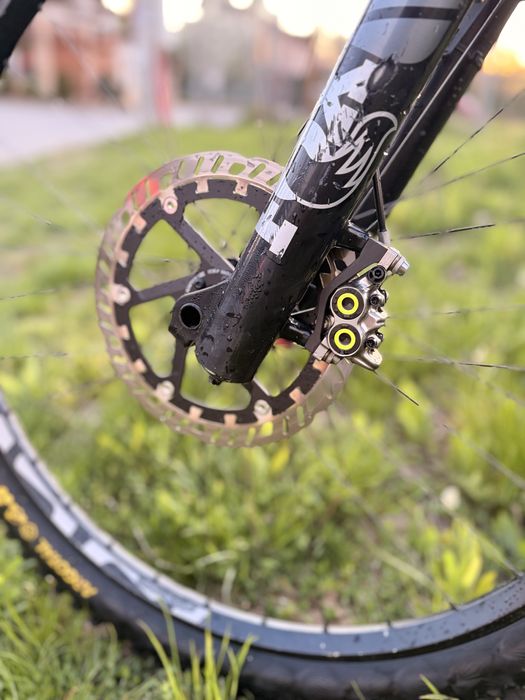 Велосипед Commencal V4 2024