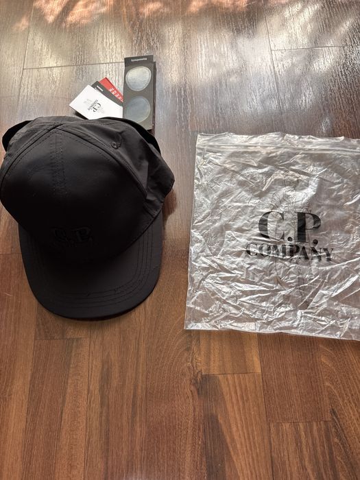 Cp company шапка