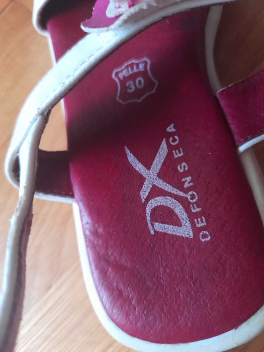 Sandale fetite mărimea 30