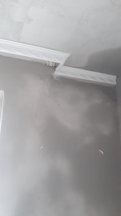 Поклейка обоев, шпаклёвка.