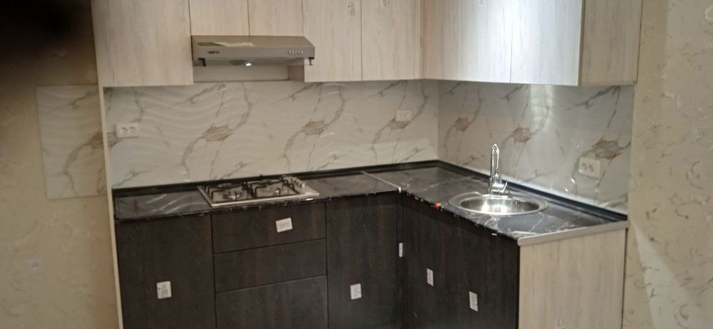 Новастройка 3 хона 8 этаж Вокзалда жойлашган.Агентство