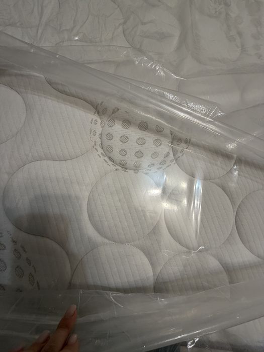 Продам матрас новый