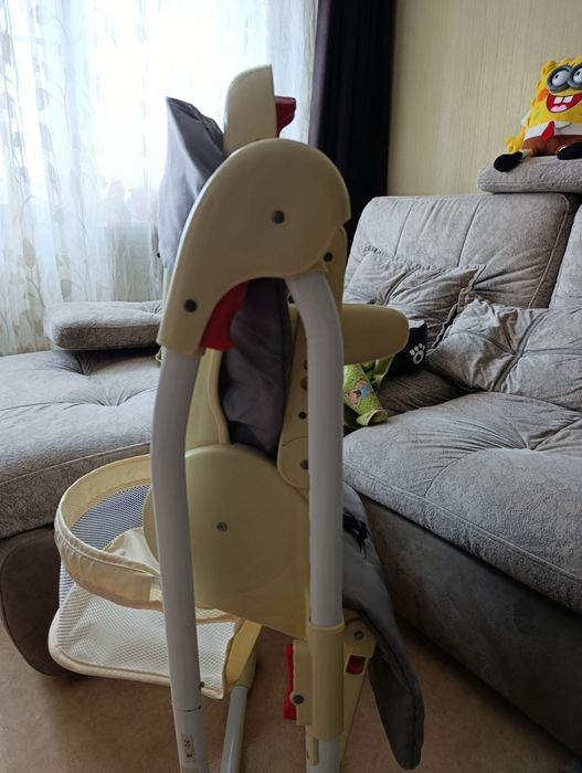 Детский стульчик для кормления