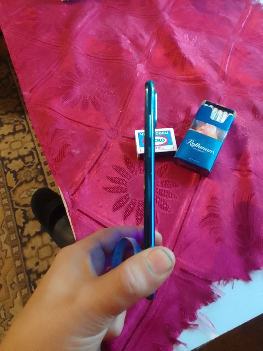 Продам сматртфон Huawei P30 Lite