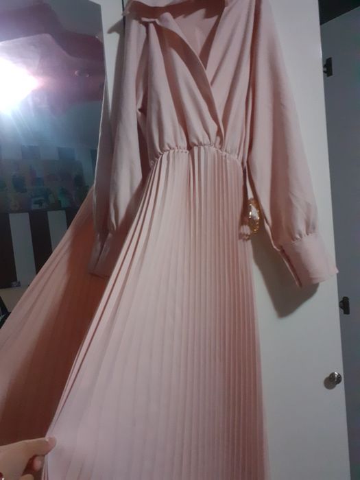 Rochie plisata noua 100 de lei
