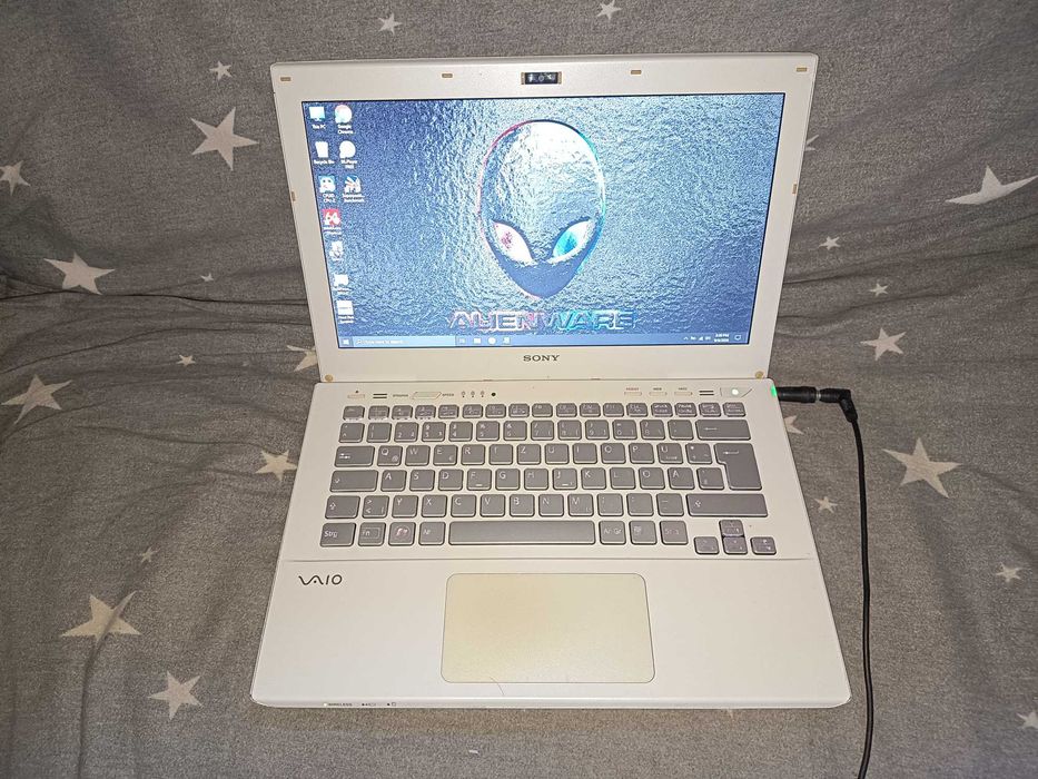 Placa de baza laptop Sony Vaio, cu Core i5 3210m +  4gb ram + tastatura iluminata + placa video Nvidia GT640 1gb + display led 13,3 inch