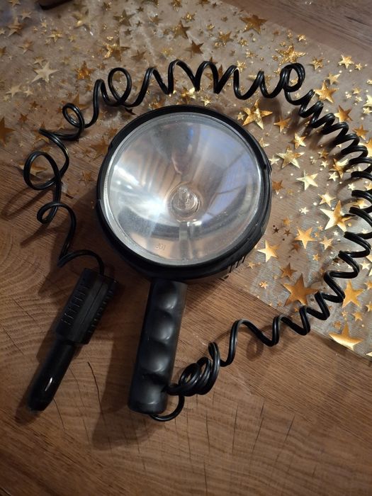 Proiector auto 12V portabil – priză auto întărită