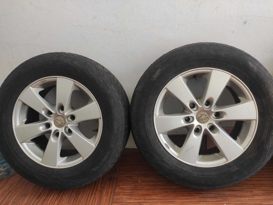 anvelope cu jenti 235/65/17.