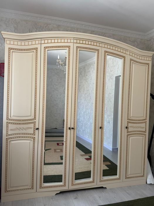 Спальный гарнитур