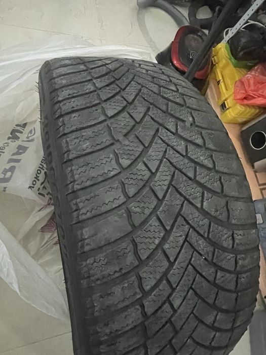 Шина BRIDGESTONE 235/40/19