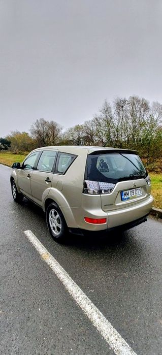 Mitsubishi outlander 2