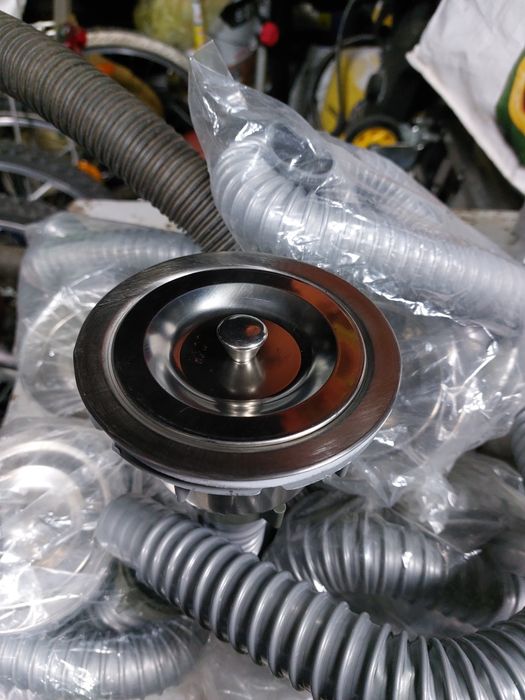 Vând furtuna de scurgere