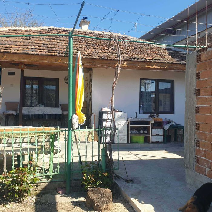 Едноетажна къща, близо до Пловдив