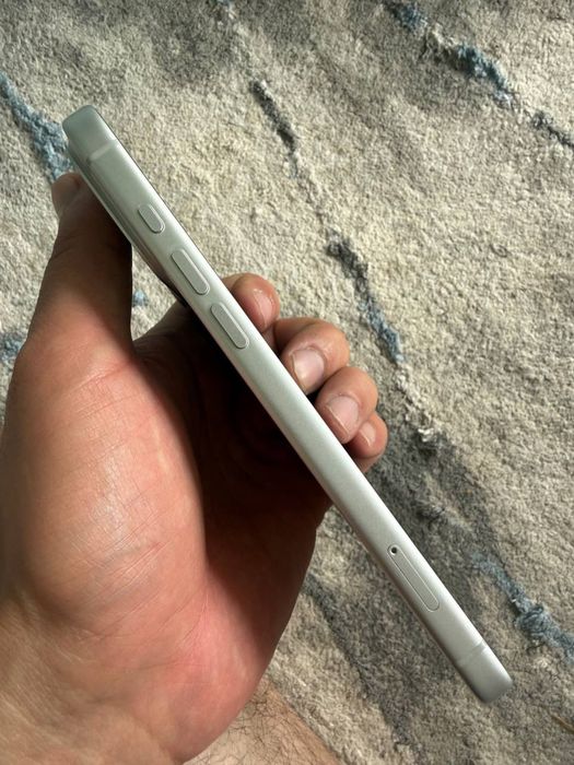 Srochniy iphone 17 pro max sotiladi