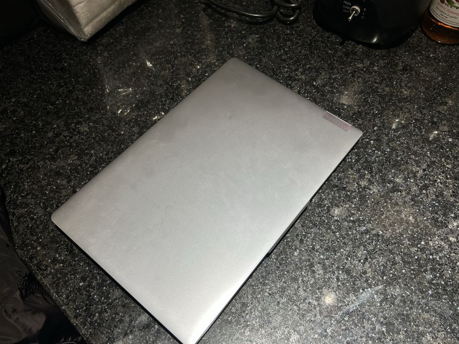Lenovo (83EM) IDEAPAD Slim 3i