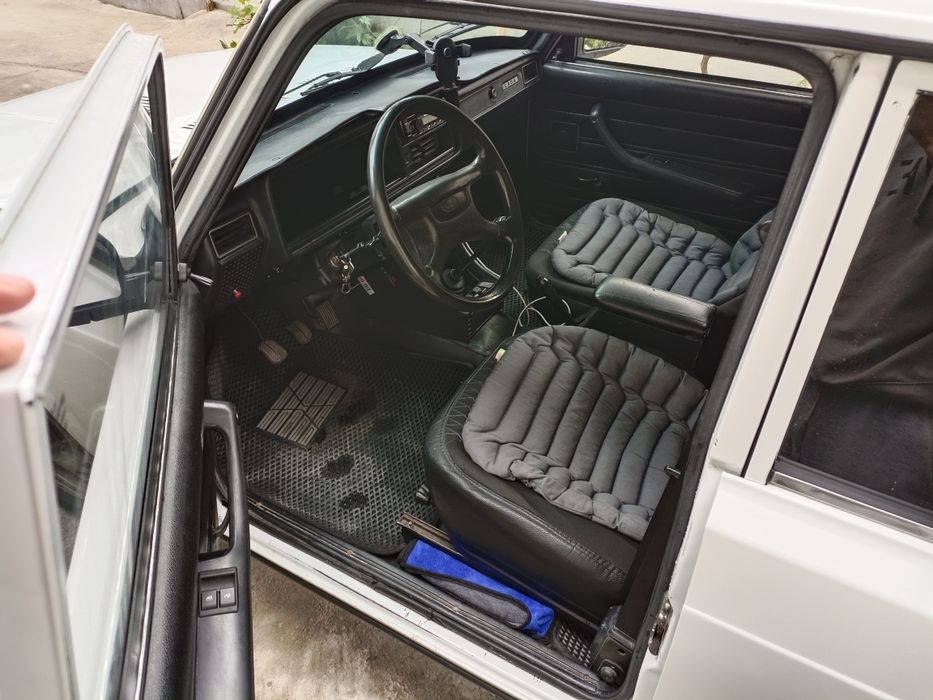 Ваз Жигули 2107.