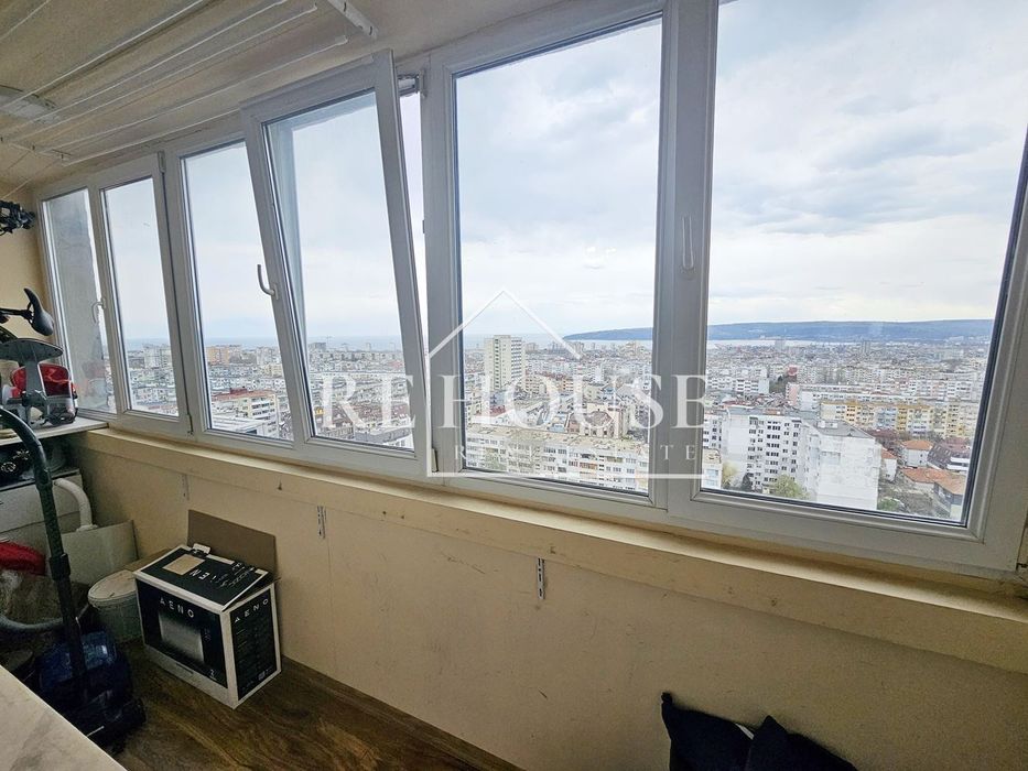 Продава се Двустаен апартамент в Варна, Левски - 70 кв.м за 1986 €/кв.м - Снимка #6