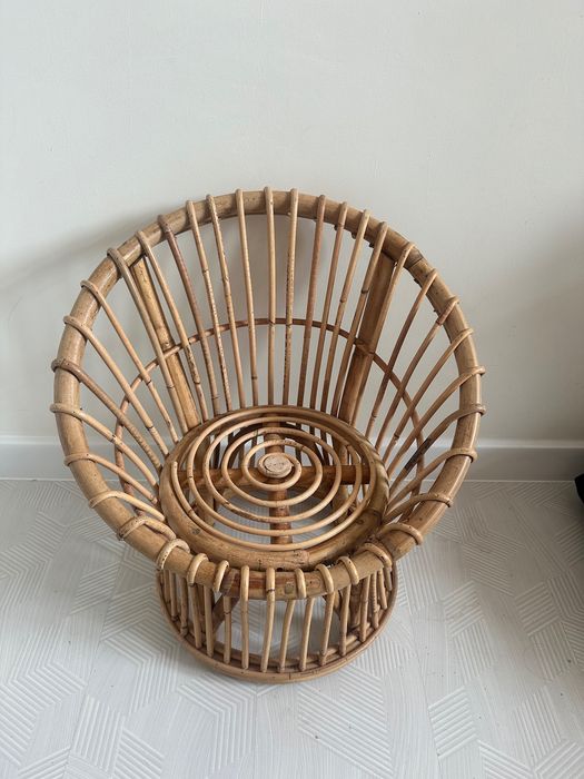 Vând scaun din ratan