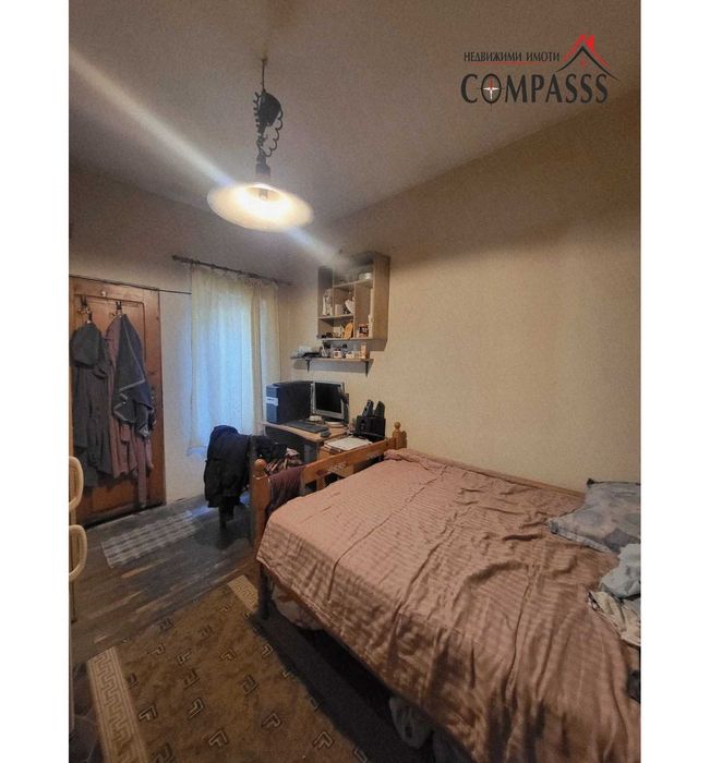 Къща с двор, район ЦЕНТЪР-Млад техник, гр. Добрич– 255000лева!