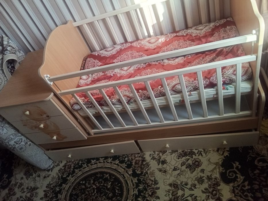 Детский манеж с комодом