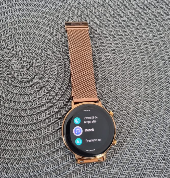 Smartwatch Huawei Watch GT 2 42mm Rose Gold / Elegant – Pachet complet, ca nou