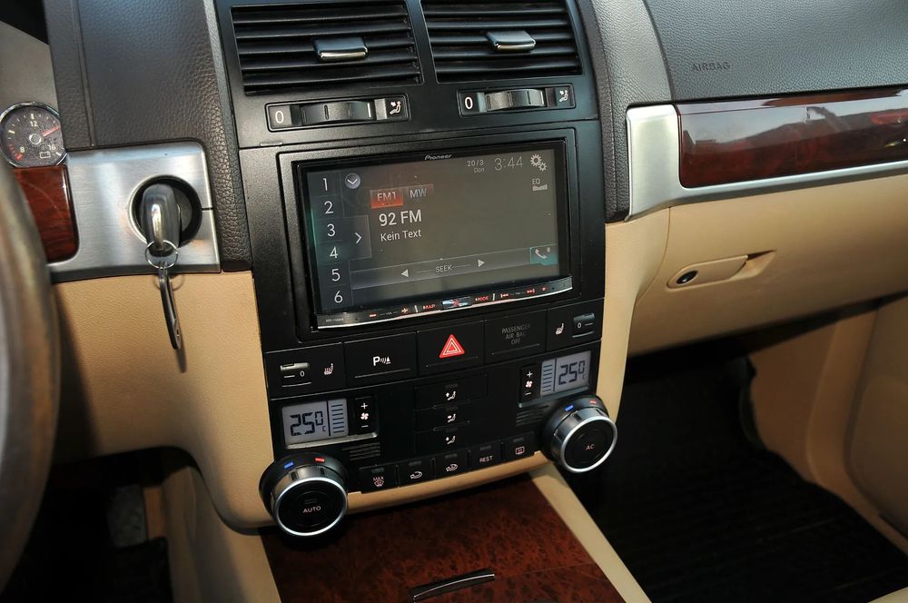 Volkswagen Touareg Automat 4x4 /Dublu Clima /Navigatie