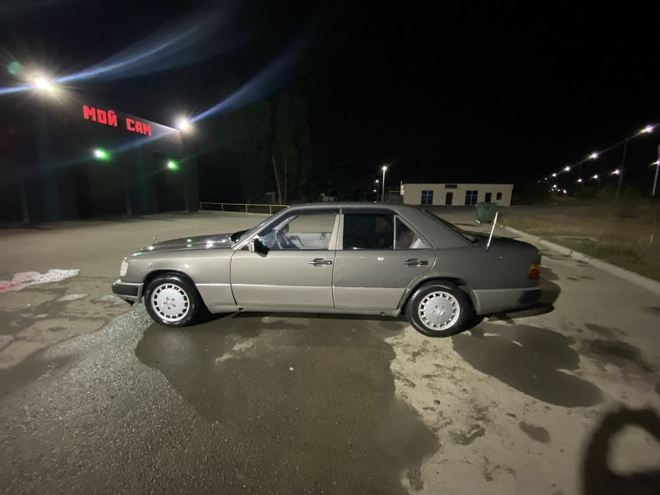 Мерседес 124 2.0д