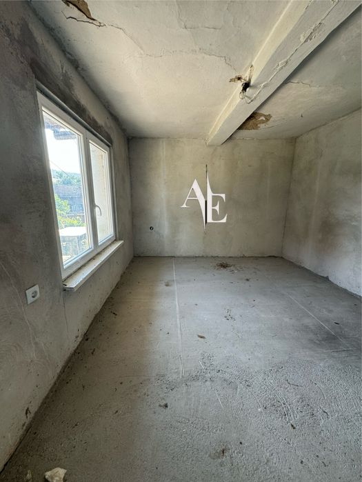 Продава се Къща в Угърчин - 269 кв.м за 181 €/кв.м - Снимка #22