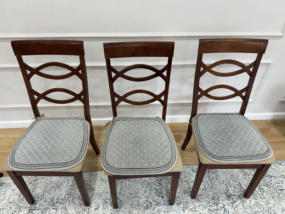 Продам деревянные стулья со спинкой б/у