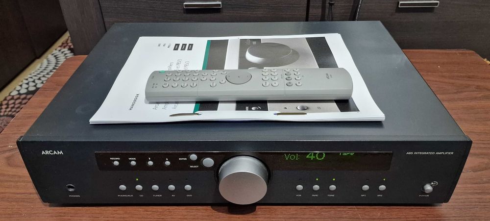 Amplificator Arcam Diva A85 cu telecomanda originala