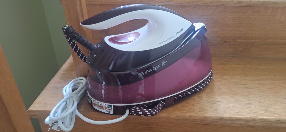 Statie de calcat cu abur Philips PerfectCare