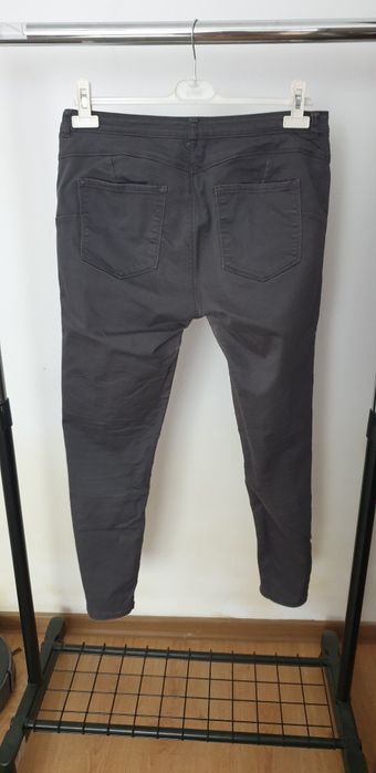Pantaloni slim fit Terranova – mărimea 48 (EU)