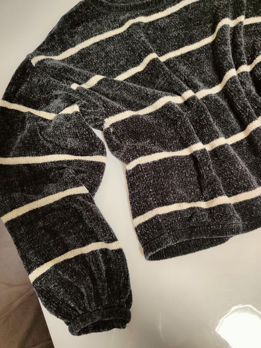 Дамски маркови пуловери