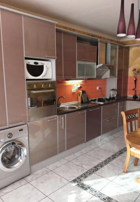 Сдам посуточно коттедж