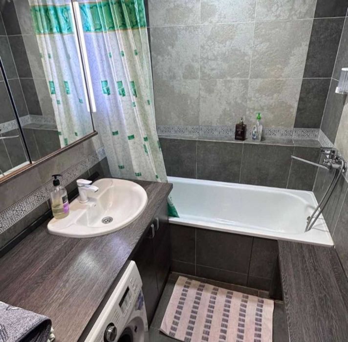 продам 3 ком квартиру на стрелке